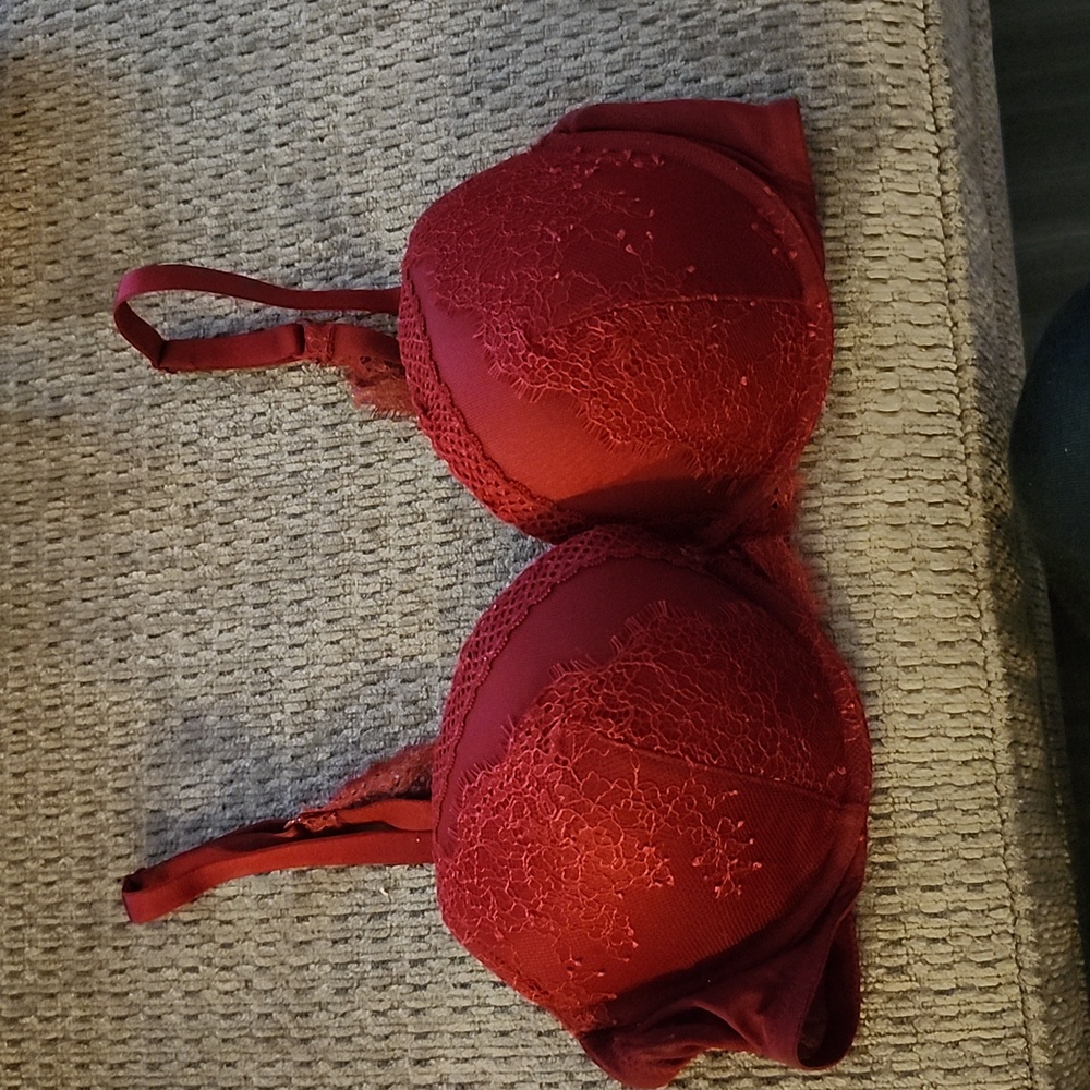 Victorias Secret Very Sexy pushup bra, Size 36C, NWOT
